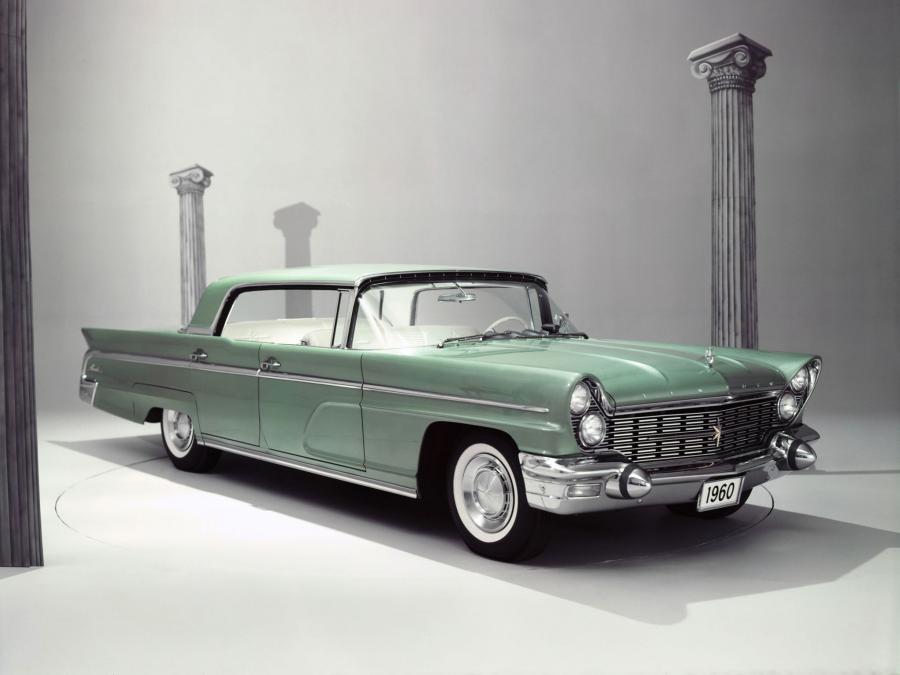  Lincoln Landau 4-Door Hardtop 1960 года  (фото 1 из 4)